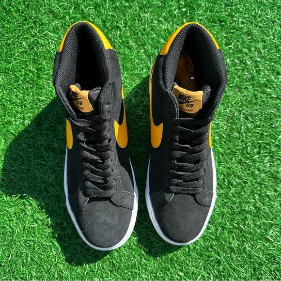 Nike Sb Zoom Blazer Mid Black / University Gold - Picture 6 of 13